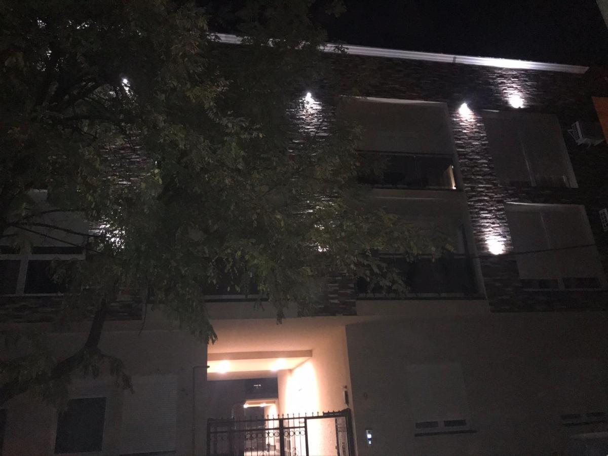 Apartman Santorini Novi Sad Extérieur photo